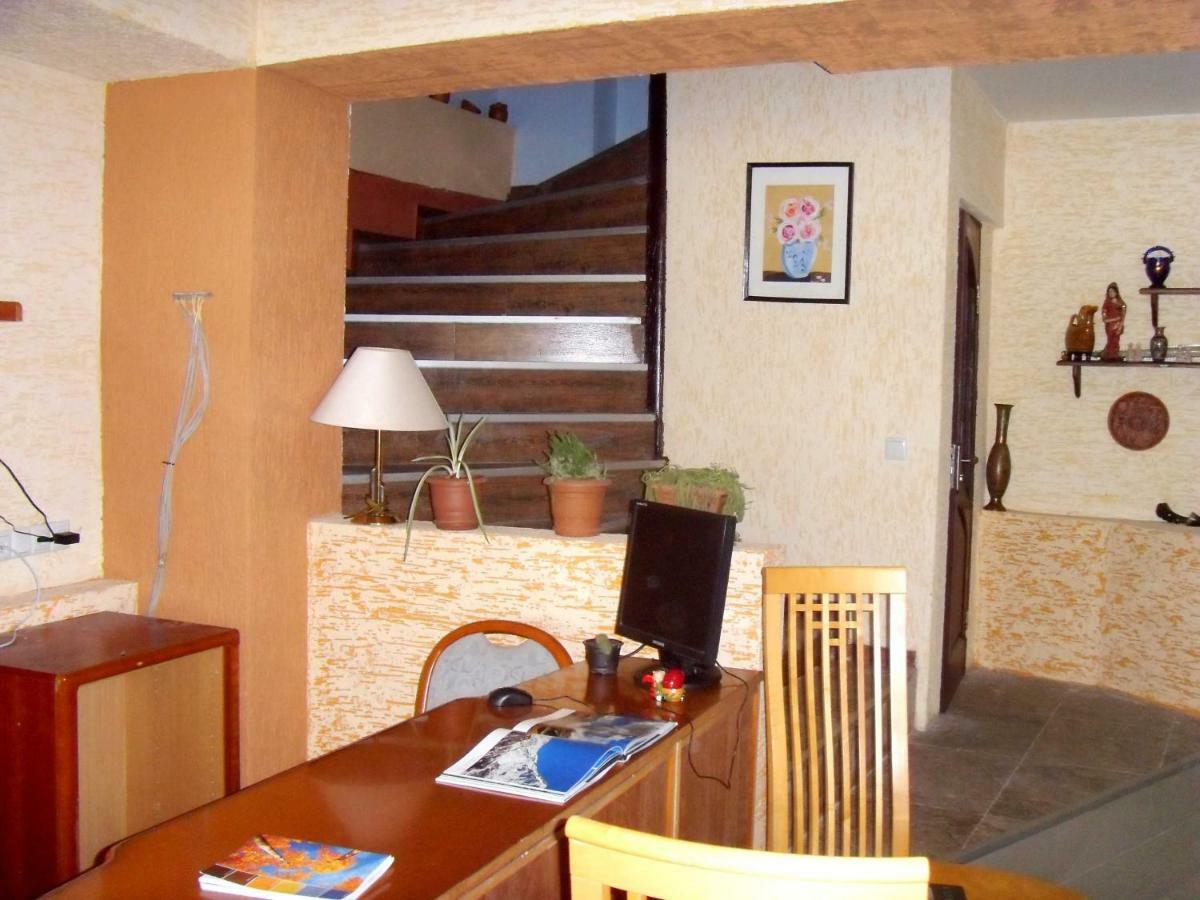 Hotel Nadikvari Τυφλίδα Εξωτερικό φωτογραφία